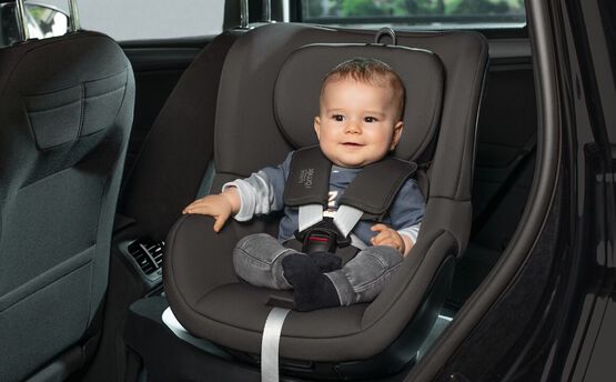 Britax Romer Dualfix PLUS cecha