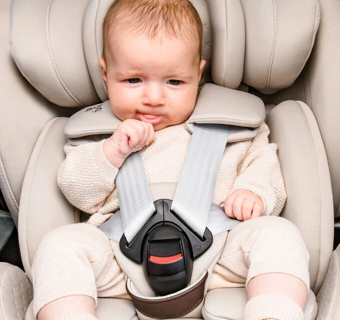Funkcje Britax Romer Swivel Grow Max Air 0-25 kg