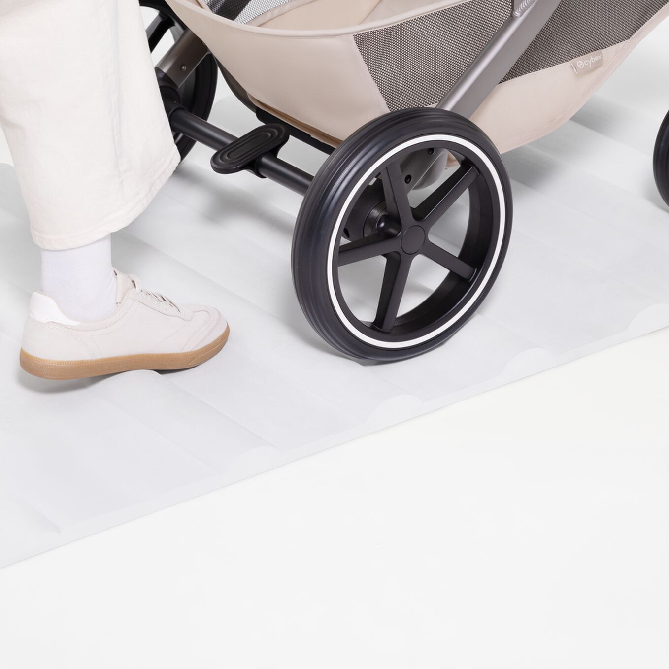 Cybex Balios S Lux 3.0 + Gondola Cot S Lux funkcjonalność