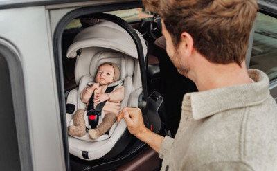 Britax Romer Baza Flex base iSENSE funkcjonalność